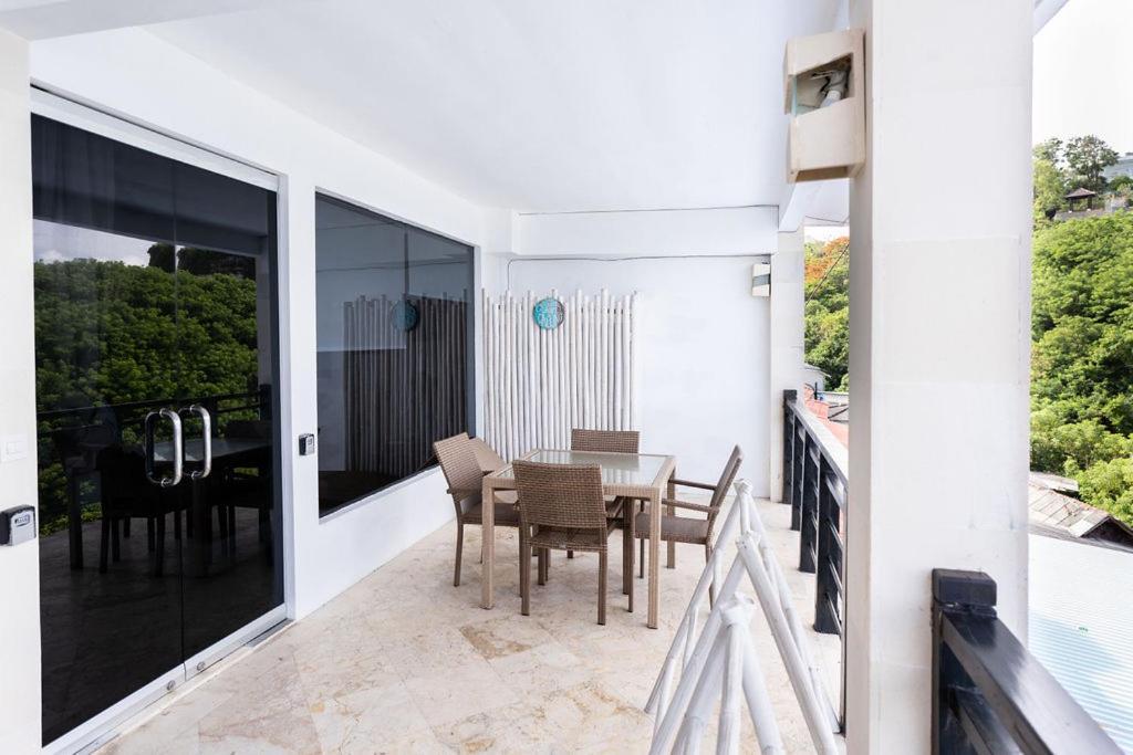 Uluwatu Cliff Apartment - 2 Br Bagian luar foto